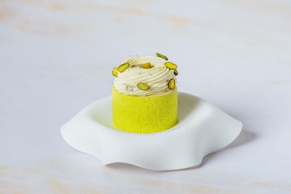 کیک پسته و گیلاس